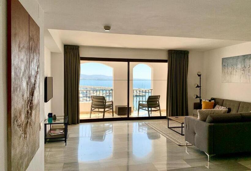 Benabola Hotel & Suites