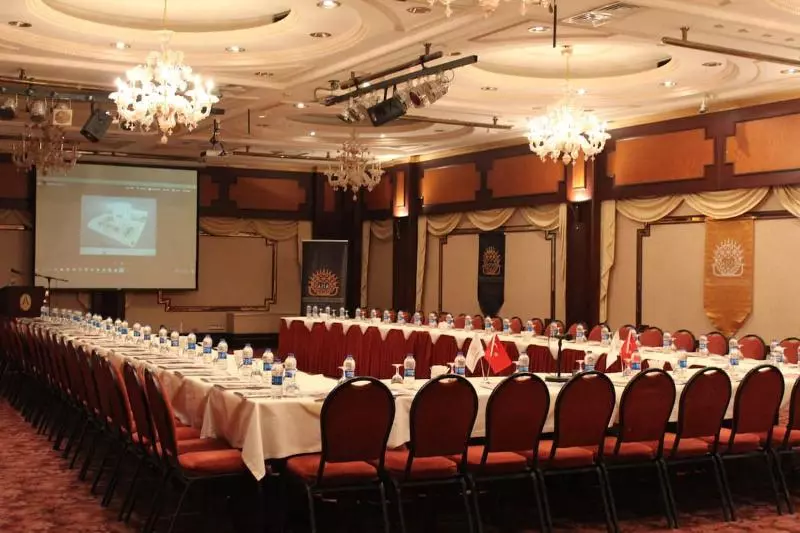 Hotelli 2000 Kavaklidere