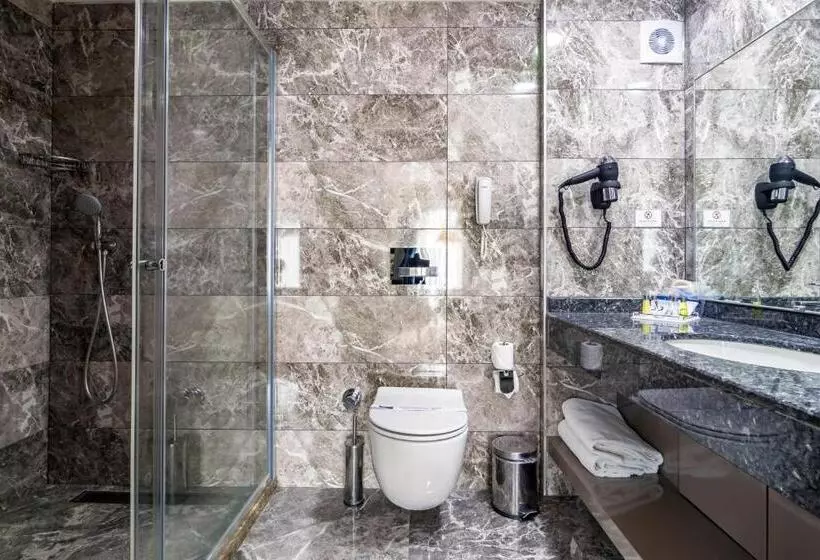 Hotelli 2000 Kavaklidere