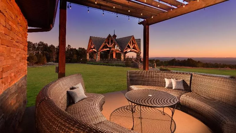 Aiden By Best Western Warm Springs Hotel And Event Center