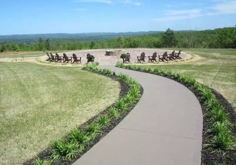 Aiden By Best Western Warm Springs Hotel And Event Center