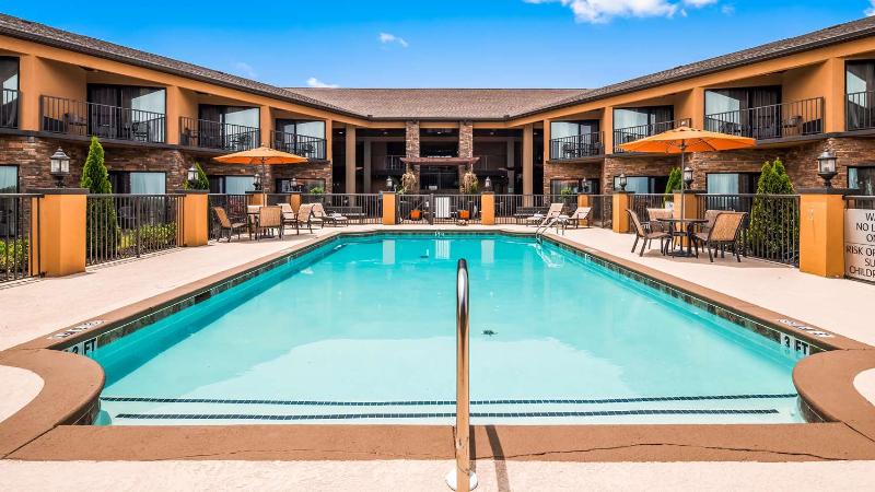 Aiden By Best Western Warm Springs Hotel And Event Center