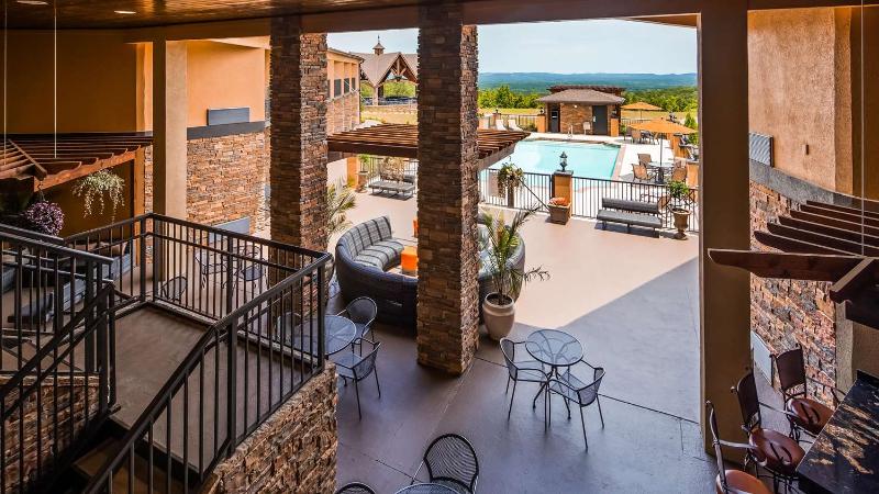 Aiden By Best Western Warm Springs Hotel And Event Center