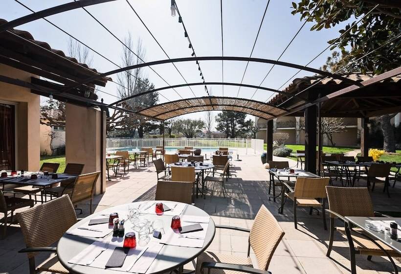 Hotel Golden Tulip Avignon Le Paradou