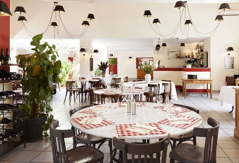 Hotel Golden Tulip Avignon Le Paradou