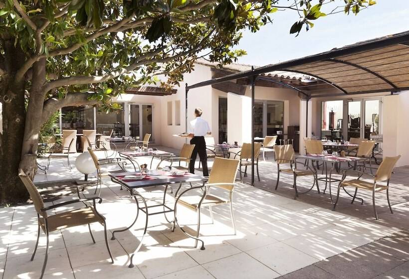 Hotel Golden Tulip Avignon Le Paradou