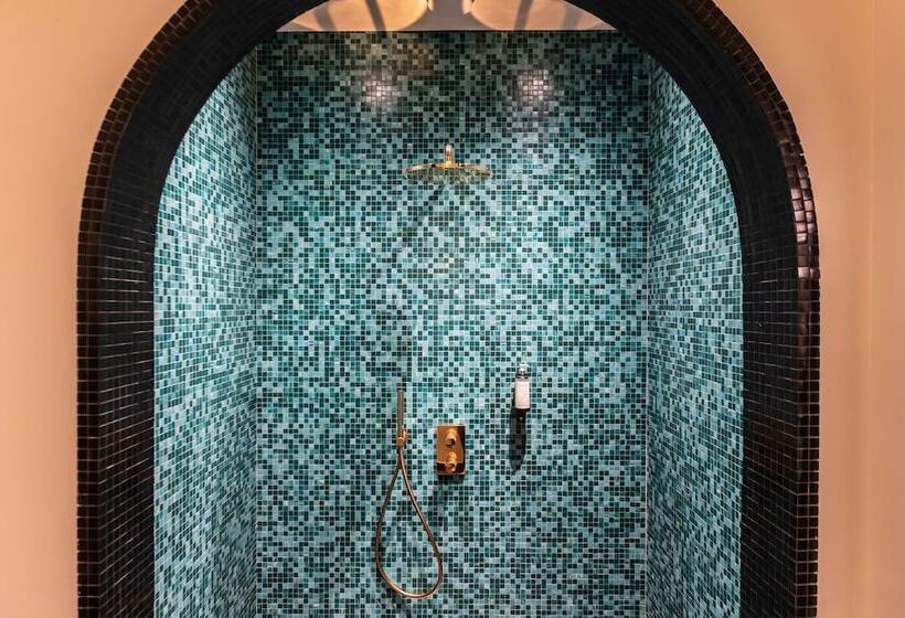 Best Western Plus Crystal, Hotel,bar & Spa