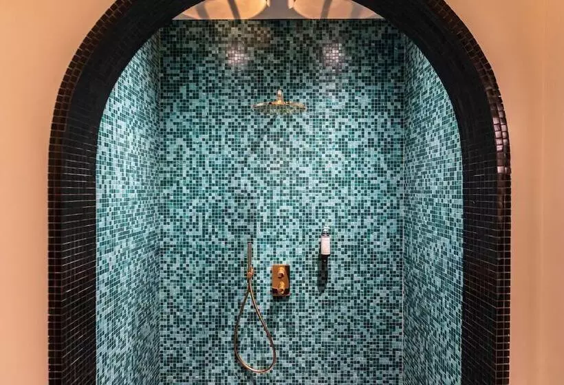 Best Western Plus Crystal, Hotel,bar & Spa