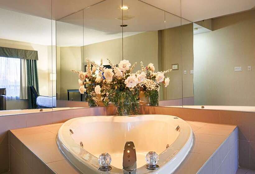 Best Western Plus Travel Hotel Toronto Airport