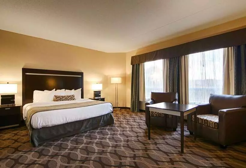 Best Western Plus Travel Hotel Toronto Airport