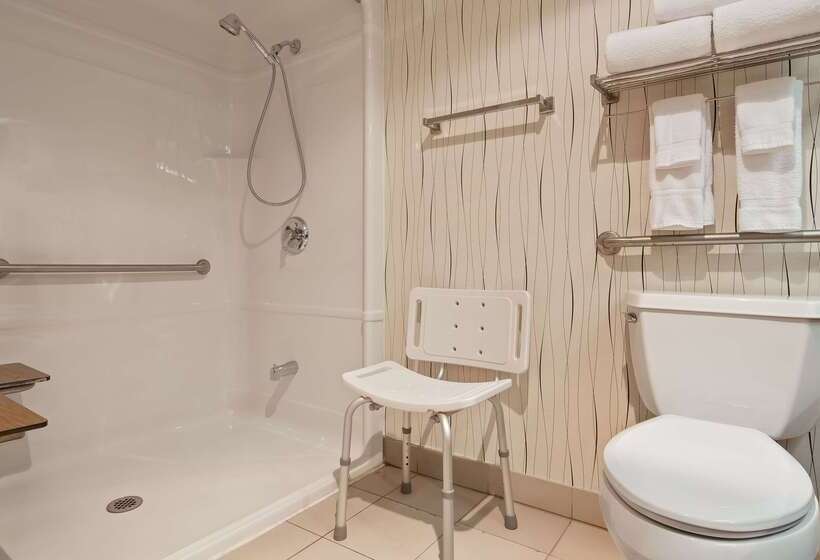 Best Western Plus Travel Hotel Toronto Airport