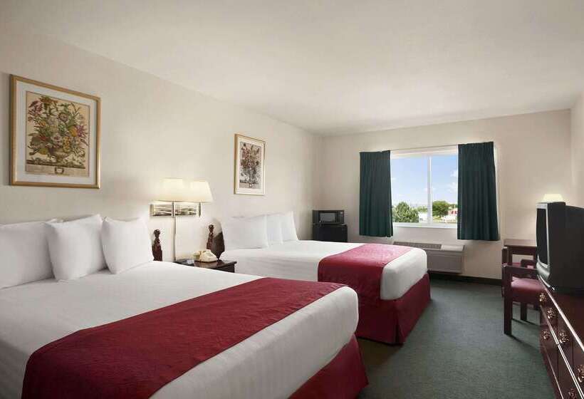 בית מלון כפרי Days Inn & Suites By Wyndham Romeoville