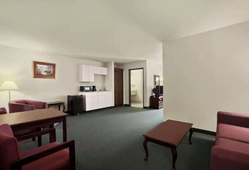 ホテル Days Inn & Suites By Wyndham Romeoville