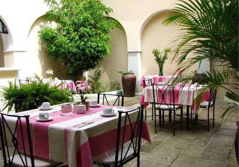 فندق De La Parra