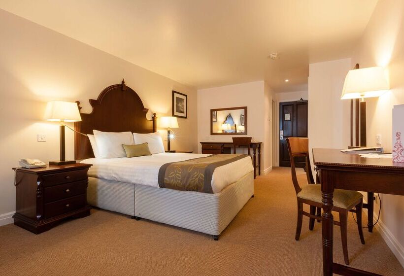 فندق De Vere Tortworth Court