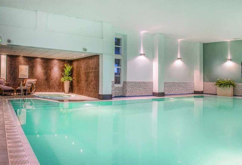 فندق De Vere Tortworth Court