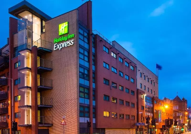 ホテル Holiday Inn Express   Glasgow   City Ctr Riverside, An Ihg