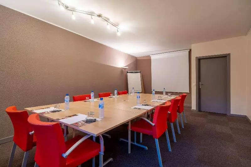 فندق Hôtel Le Cervolan