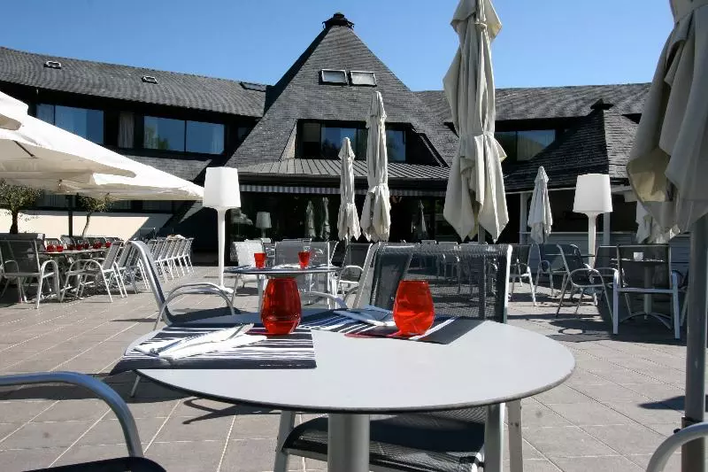 فندق Hôtel Le Cervolan