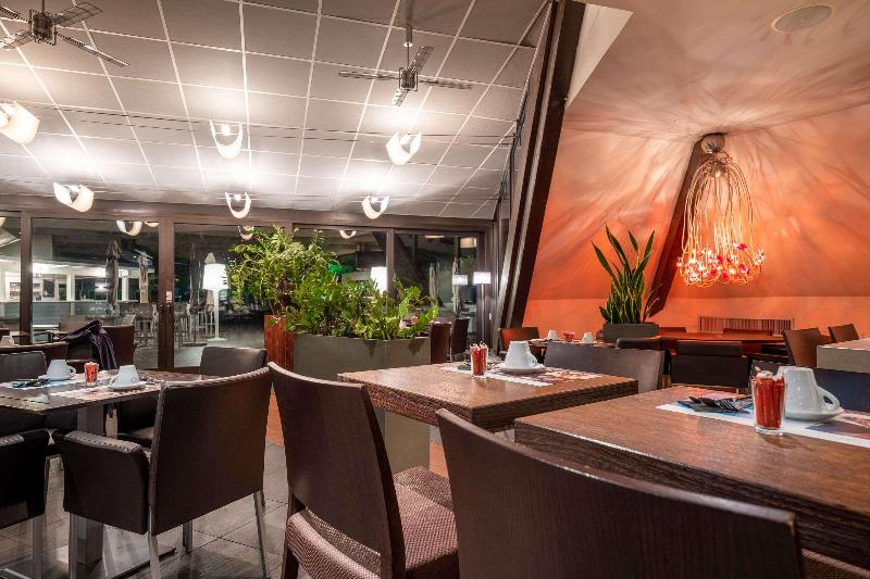 酒店 Hôtel Le Cervolan