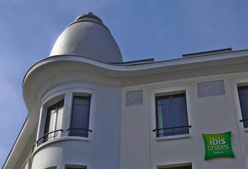 Отель Ibis Styles Moulins Centre