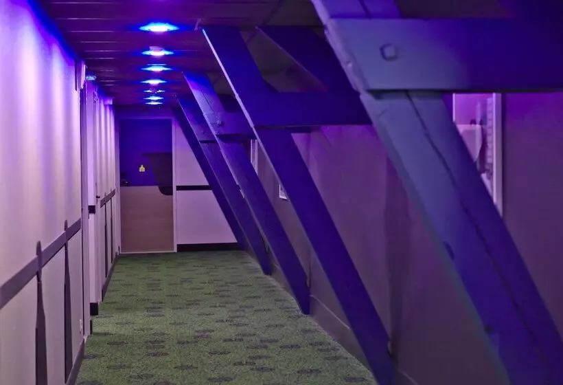 Отель Ibis Styles Moulins Centre