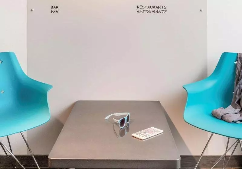 ホテル Ibis Styles Paris Eiffel Cambronne