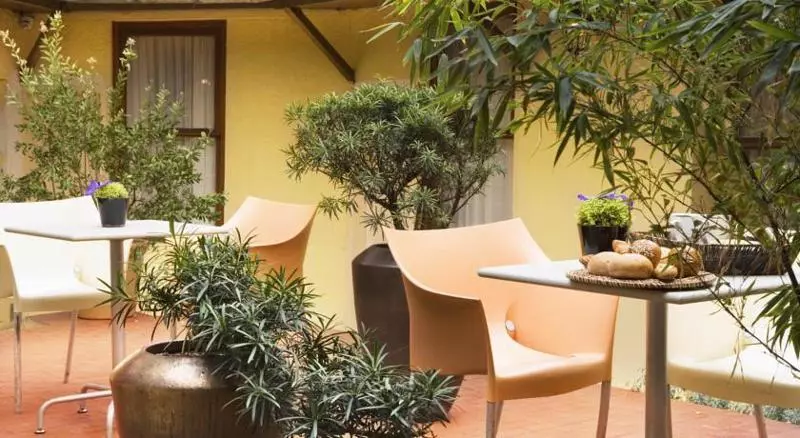 ホテル Ibis Styles Paris Eiffel Cambronne