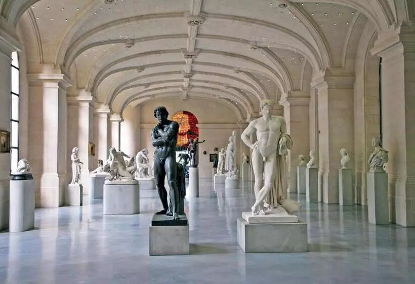 فندق Hôtel des Reignaux