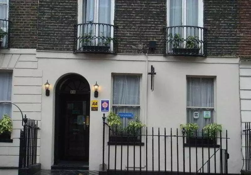 Отель Marble Arch Inn