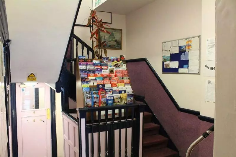 Отель Marble Arch Inn