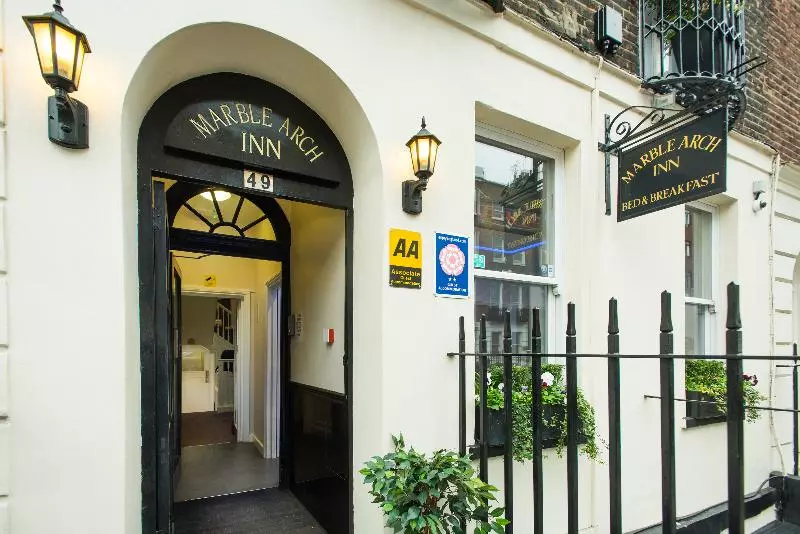 Отель Marble Arch Inn