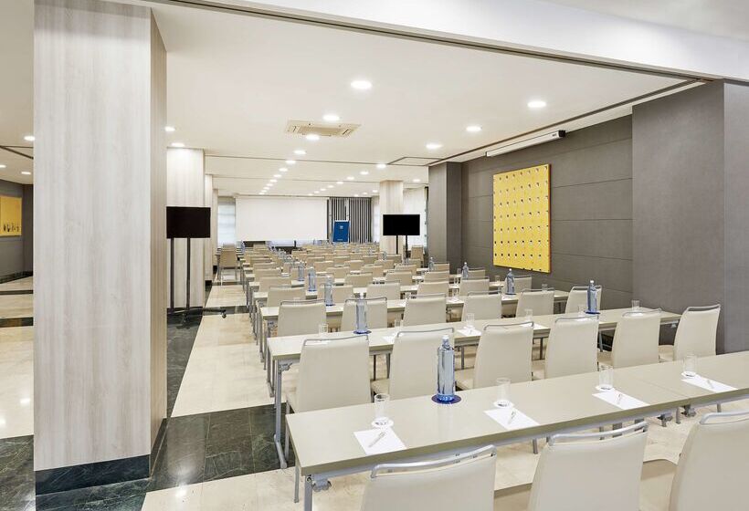 فندق NH Valencia Las Artes