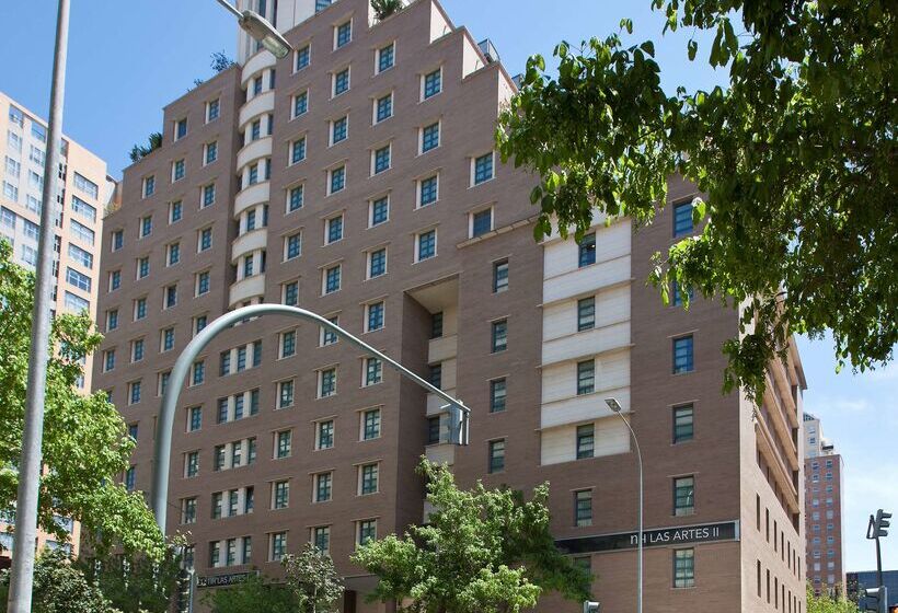 فندق NH Valencia Las Artes