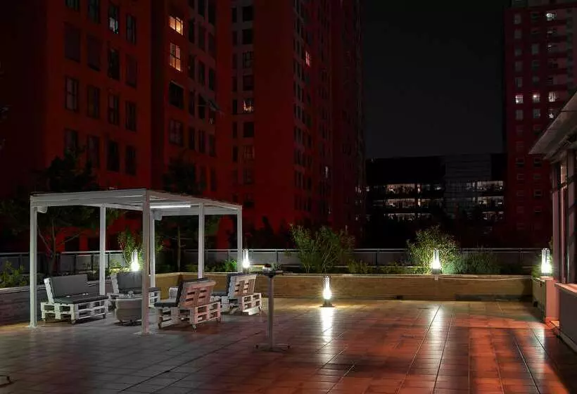 فندق NH Valencia Las Artes