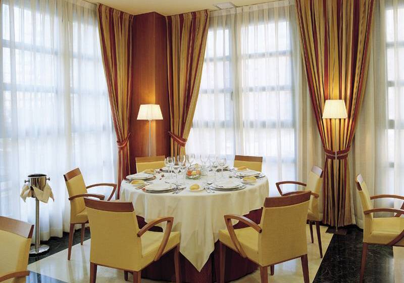 فندق NH Valencia Las Artes