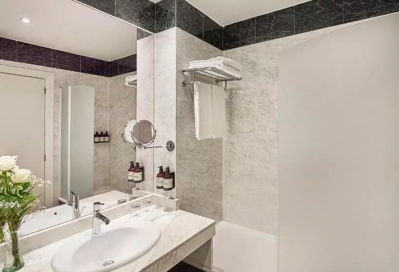 فندق NH Valencia Las Artes