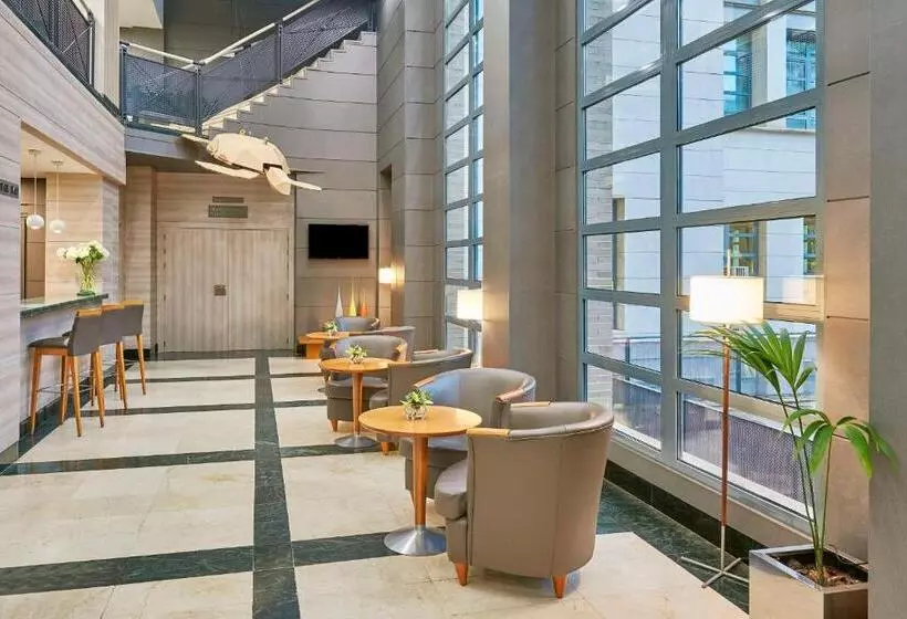 فندق NH Valencia Las Artes