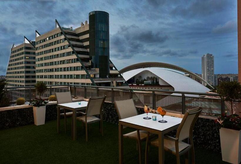 فندق NH Valencia Las Artes