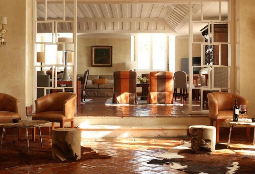 Отель Pateo Dos Solares Charm