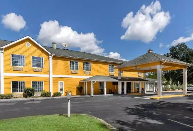 فندق Quality Inn