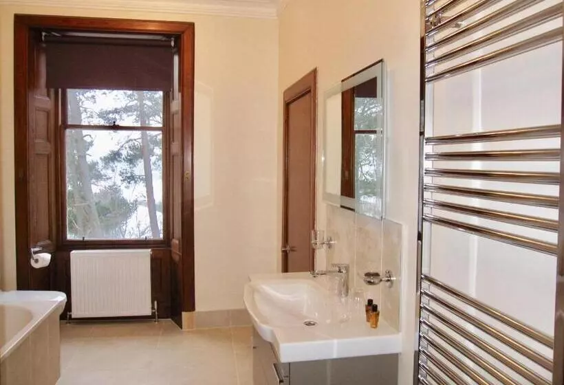 Сельский отель Dalrachney Lodge