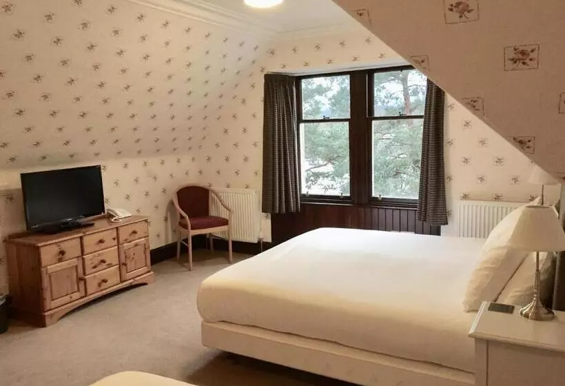 Сельский отель Dalrachney Lodge