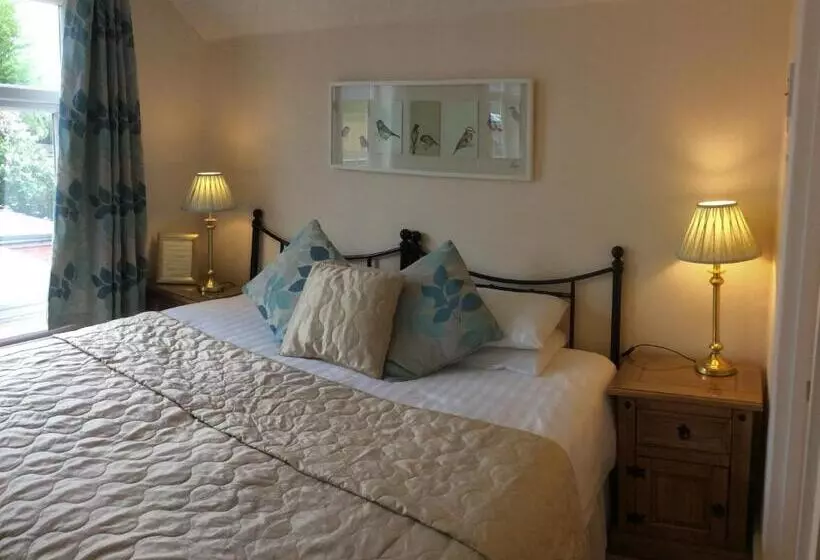 هتل The Aidan Guest House