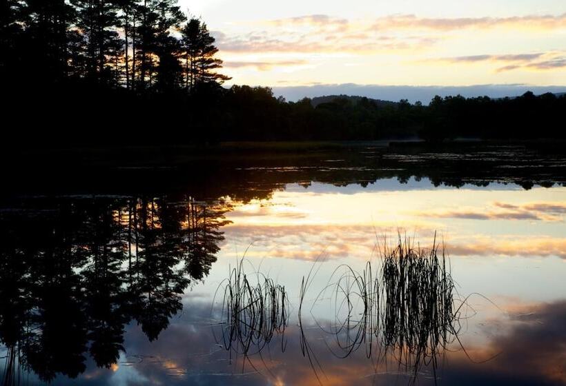 Loch Kinord Hotel