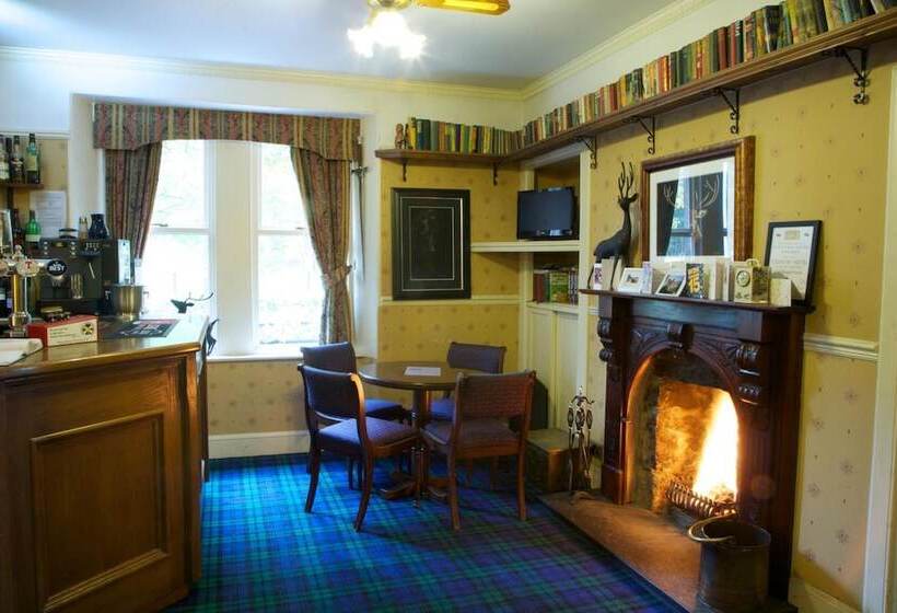 Loch Kinord Hotel