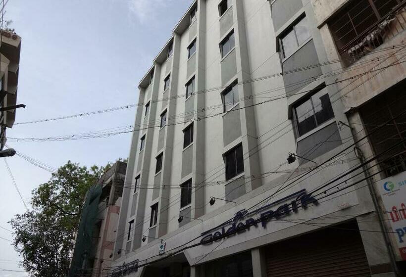 בית מלון כפרי The Golden Park