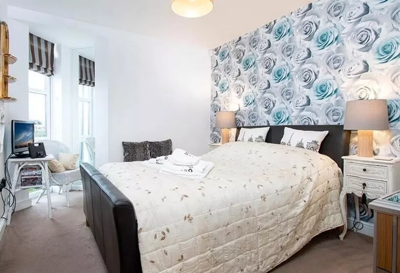 Number Eleven, Beautiful 5 Star Apartment In Deganwy