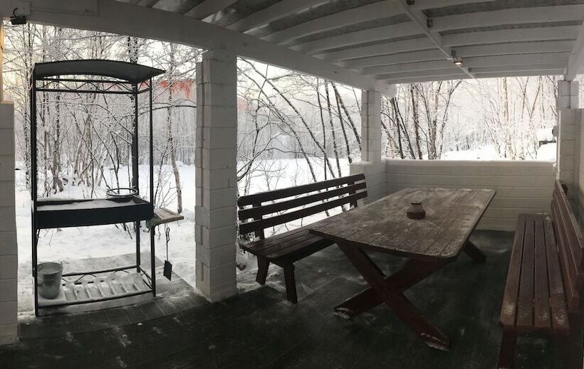 Kompleks Gostevyye Doma Barents