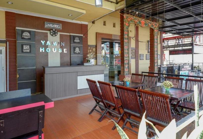 פנסיון Reddoorz Near Pantai Labombo